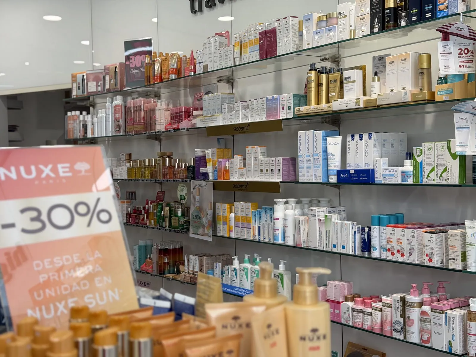 Pared de tratamientos dermocosméticos