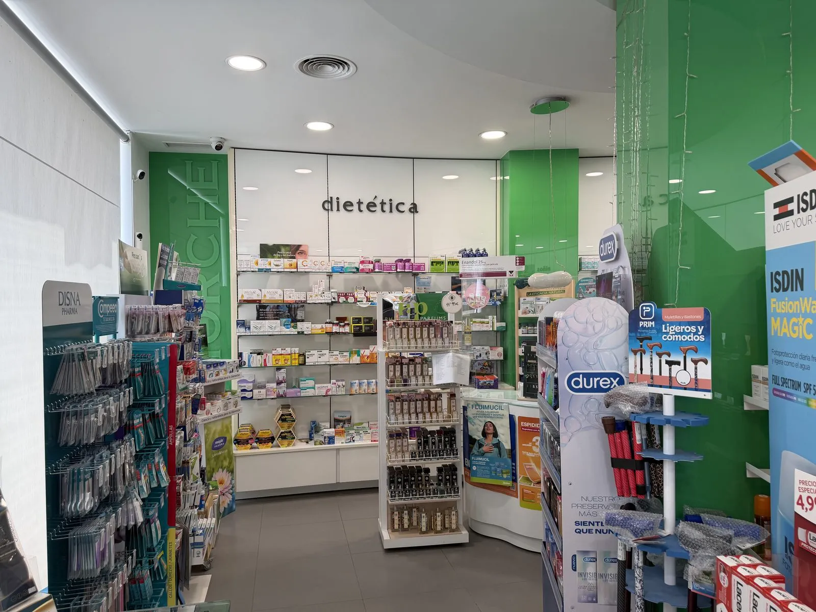 Sección de dietética y nutrición de la Farmacia El Morche